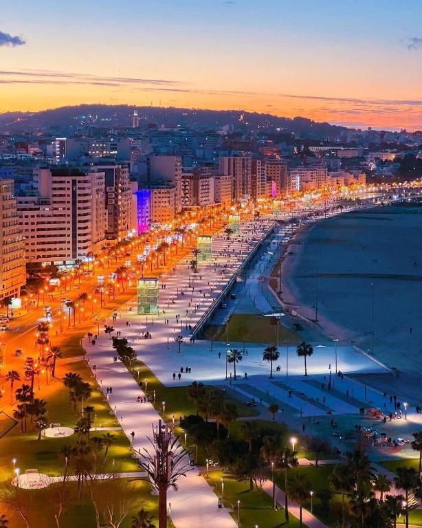 Incroyable Appartement A Playa Enface Cafe Sky 17 Tanger Buitenkant foto