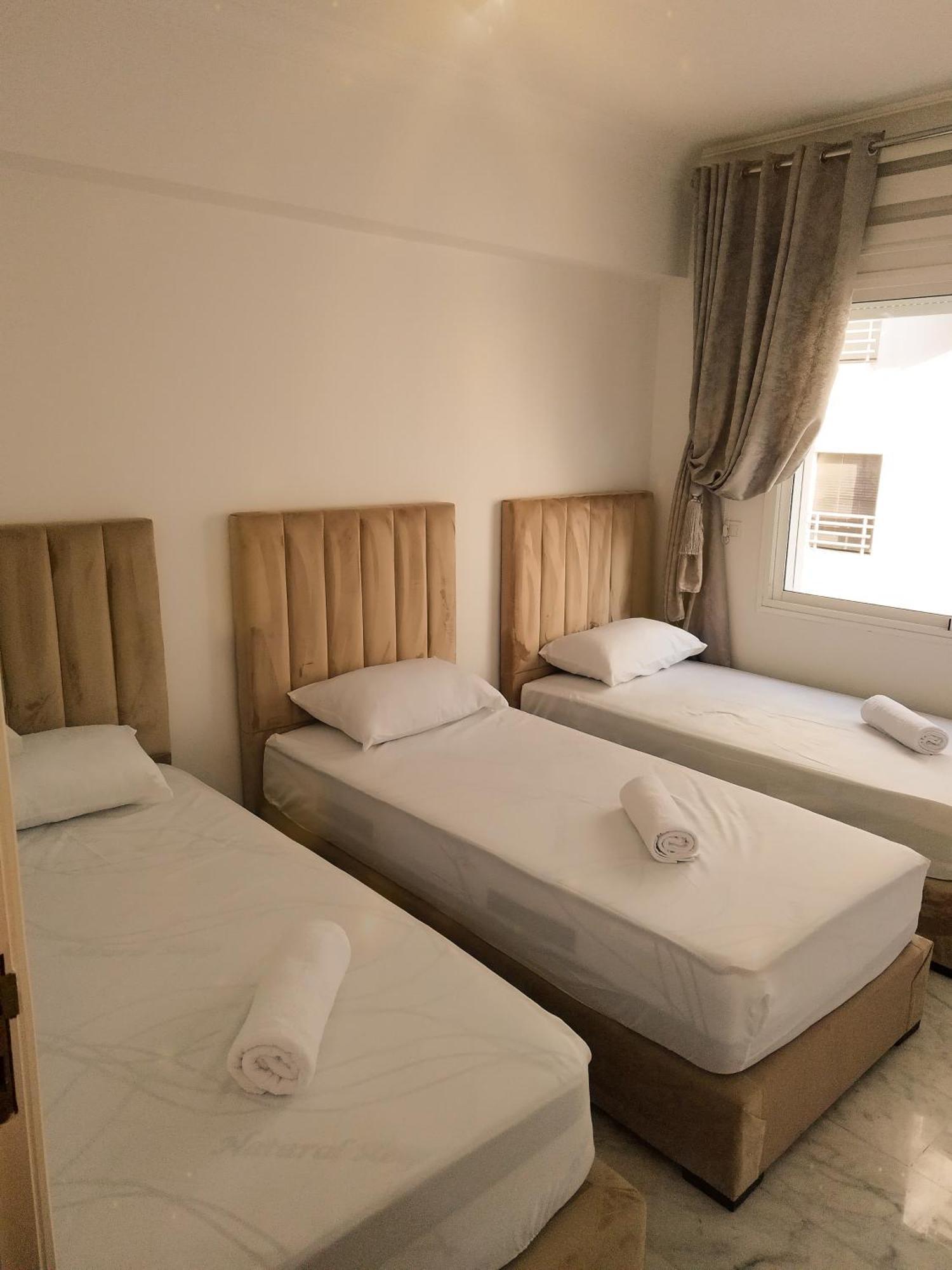 Incroyable Appartement A Playa Enface Cafe Sky 17 Tanger Buitenkant foto
