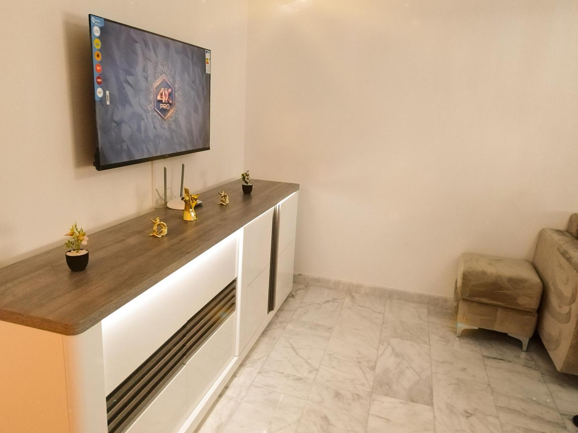 Incroyable Appartement A Playa Enface Cafe Sky 17 Tanger Buitenkant foto