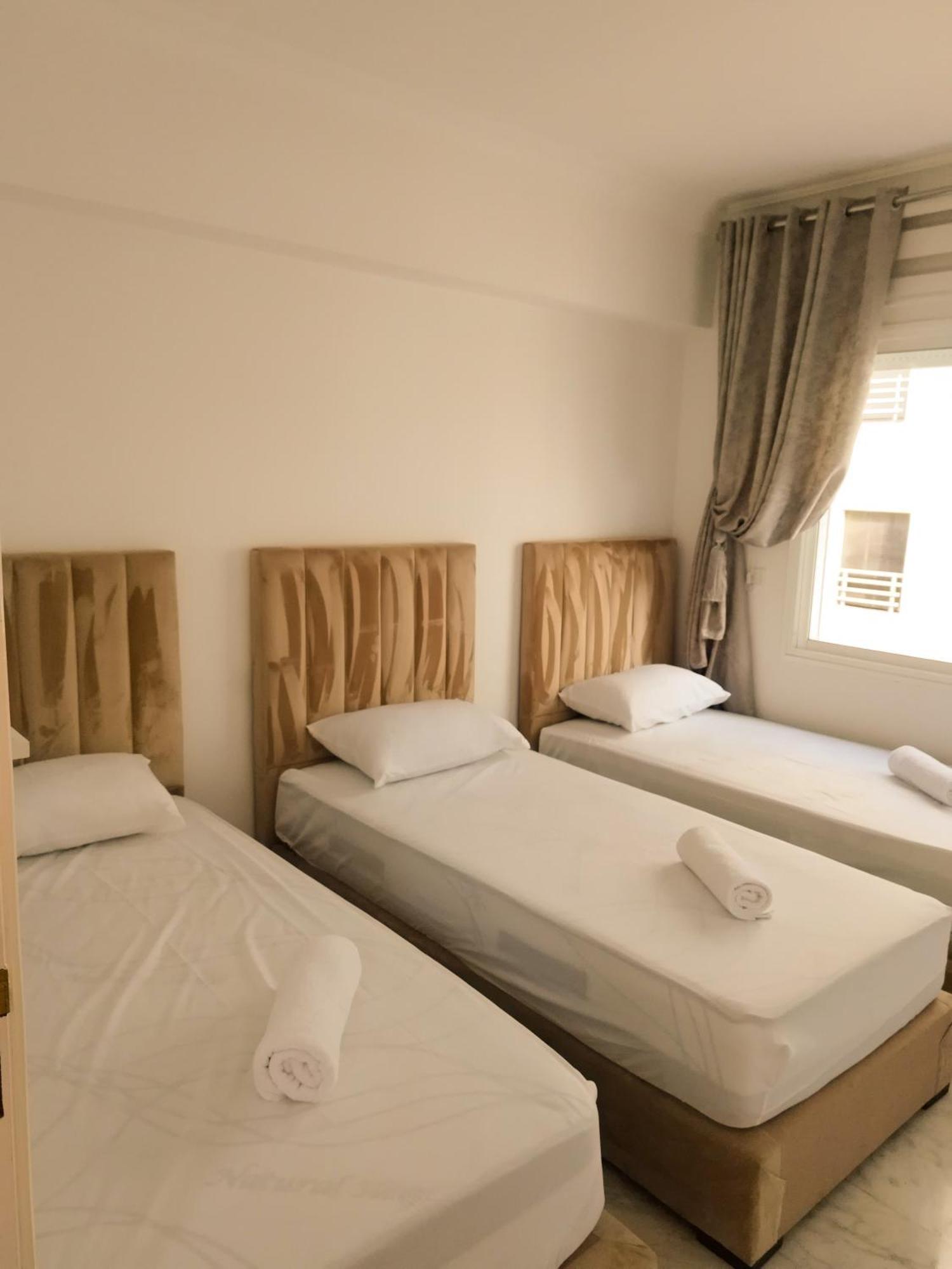 Incroyable Appartement A Playa Enface Cafe Sky 17 Tanger Buitenkant foto